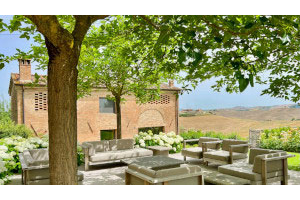 Al fresco sitting area overlooking the Crete Senesi