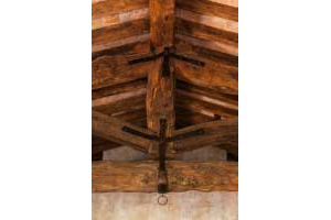 The truss <i>Monaco</i>… and its wraught iron connections…: craftsmen masterpiece